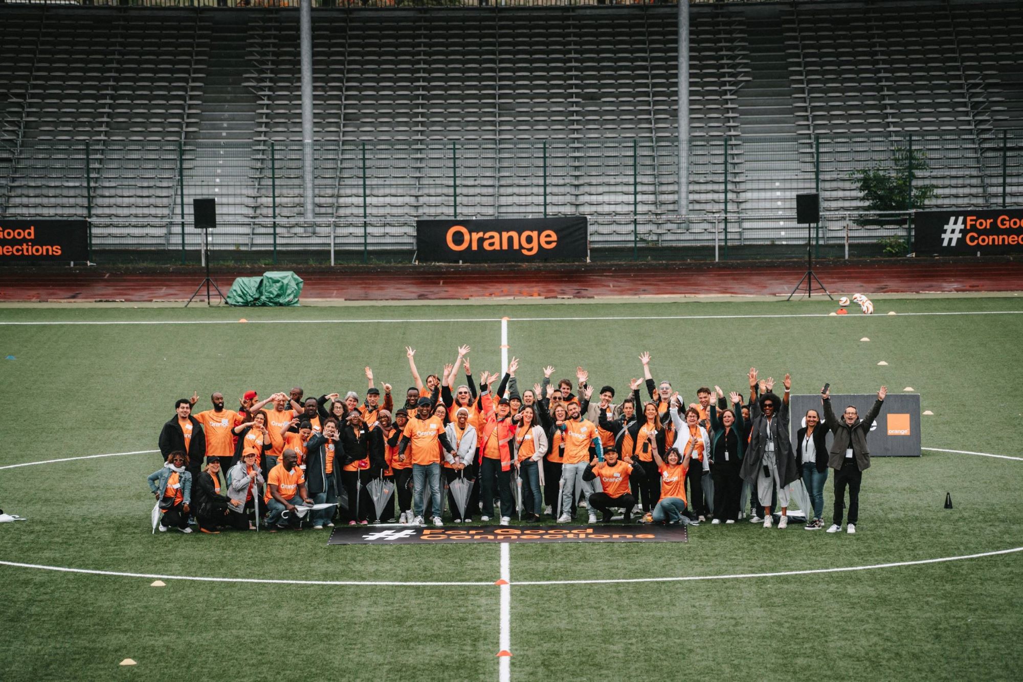 ForGoodConnections dans 25 pays Orange sensibilise les jeunes pour un numérique responsable grâce au sport Photo header