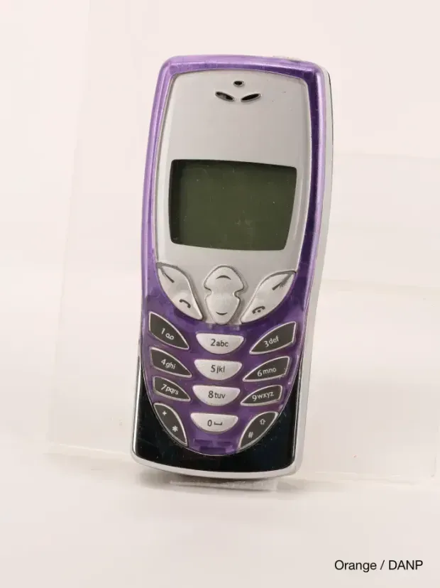 nokia 8210