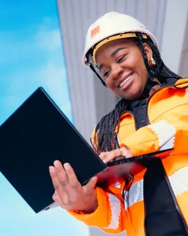 Connecter Paris 2024 : Rose, la technicienne qui tisse le réseau olympique