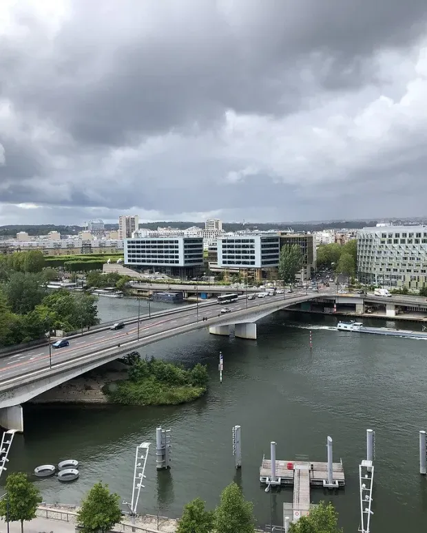 Vue sur la seine depuis le siège social d'Orange