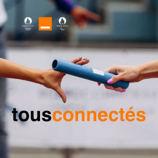 2 mains de femmes, bâton de relai, logo composite Paris 2024 - Orange