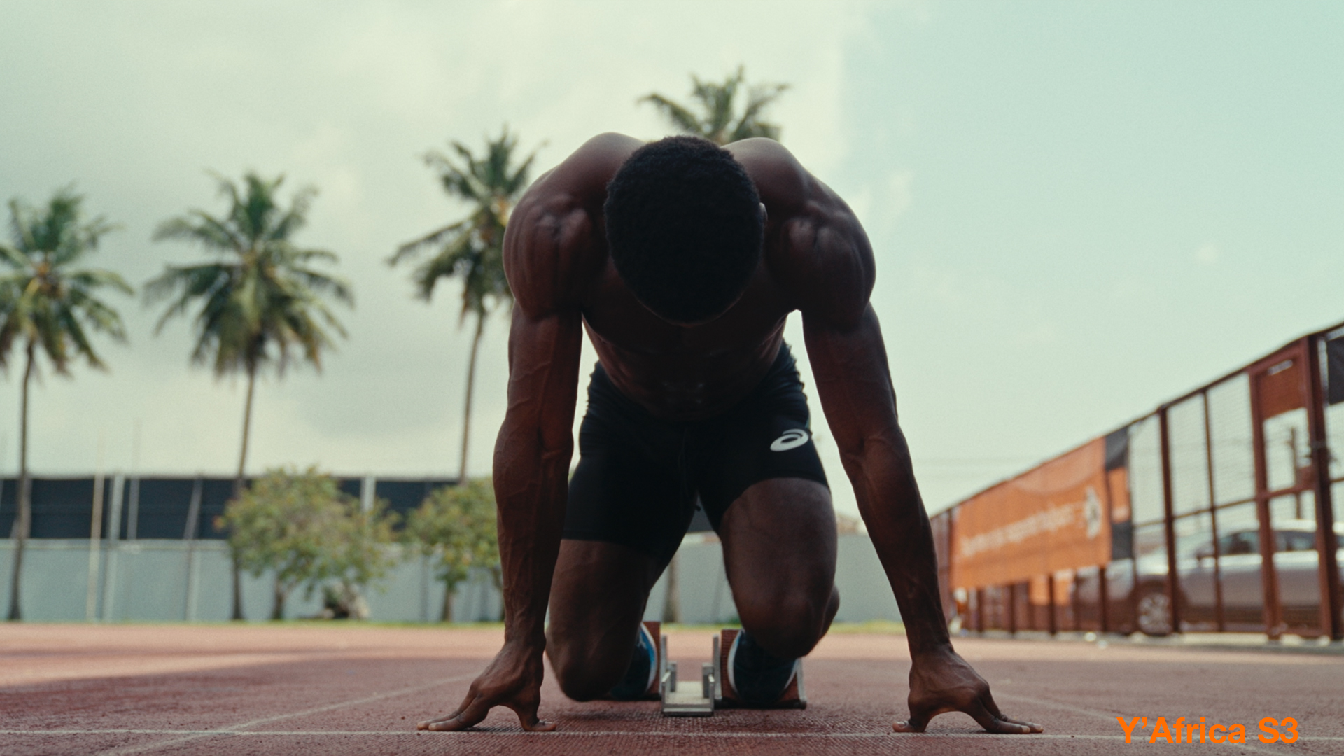 Photo d'un homme qui s'apprête à courir