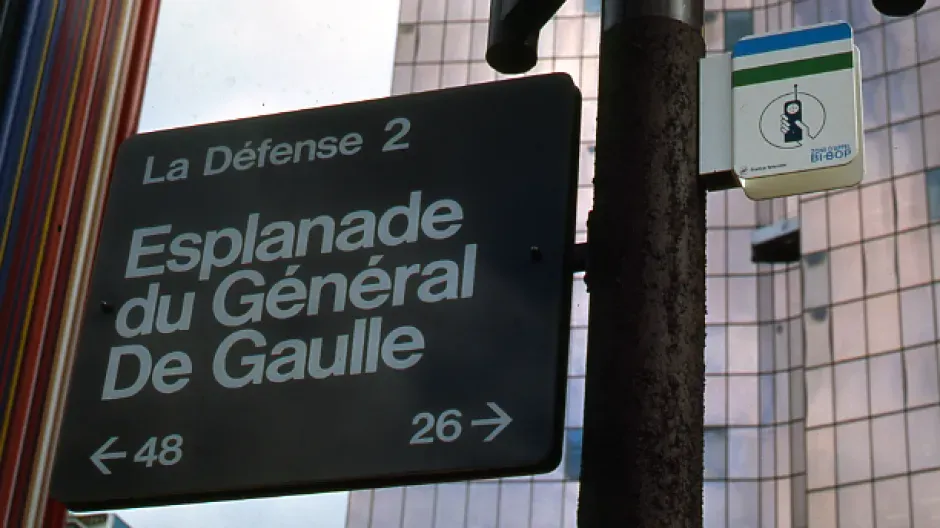 Photo du panneau indiquant Esplanade du Général De Gaulle