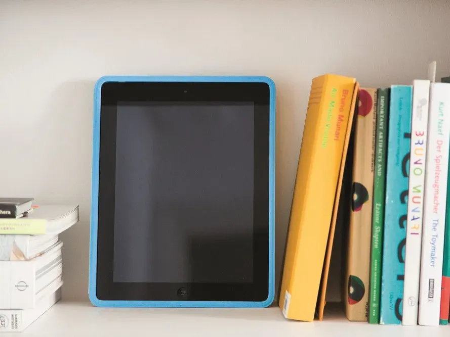 Library, shareholders archives